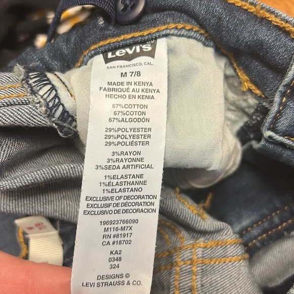 Girls Levi adjustable waist jeans size 7/8 medium. They are barely worn. - Picture 7 of 7
